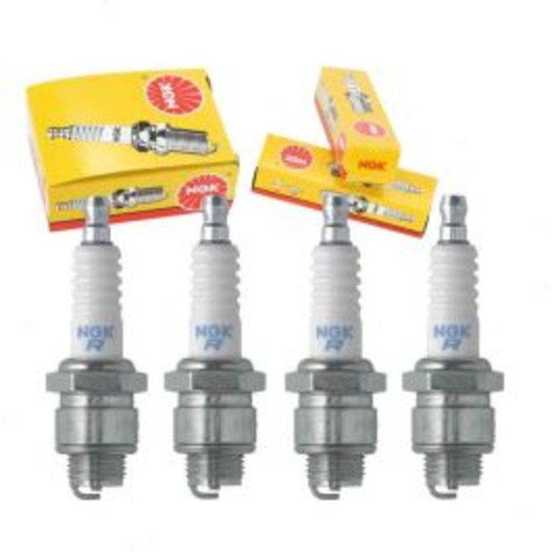 4 pc NGK Standard Spark Plugs for 1967-1971 Jeep Jeepster 2.2L L4