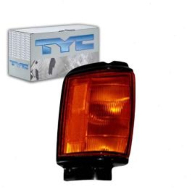 TYC Right Parking Cornering Light Assembly for 1984-1986 Toyota Pickup